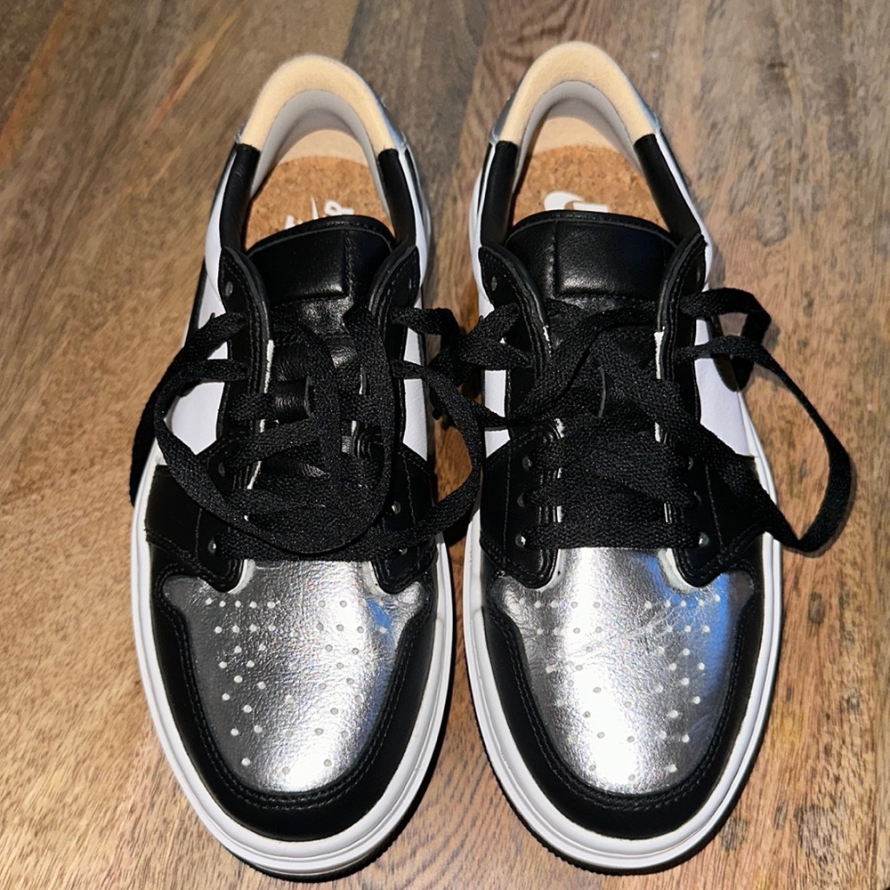 Worn once! Nike jordan elevate low silver! Size 7.5
